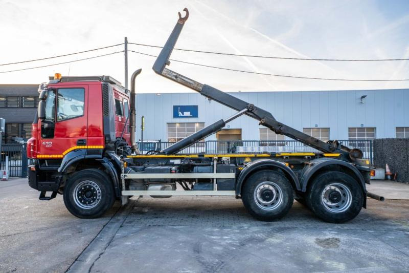 Iveco TRAKKER 410 - Hook lift truck: picture 2 Iveco TRAKKER 410 - Hook lift truck: picture 2