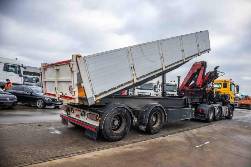 Kwb KIPPER + FASSI F245A/5X - Tipper semi-trailer: picture 3 Kwb KIPPER + FASSI F245A/5X - Tipper semi-trailer: picture 3