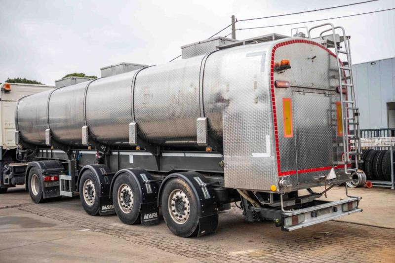 MAFA SAL 40.24/95e-INOX 29.000 L (no pump) - Tanker semi-trailer: picture 4 MAFA SAL 40.24/95e-INOX 29.000 L (no pump) - Tanker semi-trailer: picture 4
