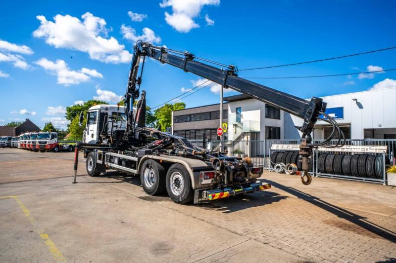 MAN TGA 26.320 BL -6X2-4+HIAB 122 E3 HIDUO - Hook lift truck, Crane truck: picture 5 MAN TGA 26.320 BL -6X2-4+HIAB 122 E3 HIDUO - Hook lift truck, Crane truck: picture 5