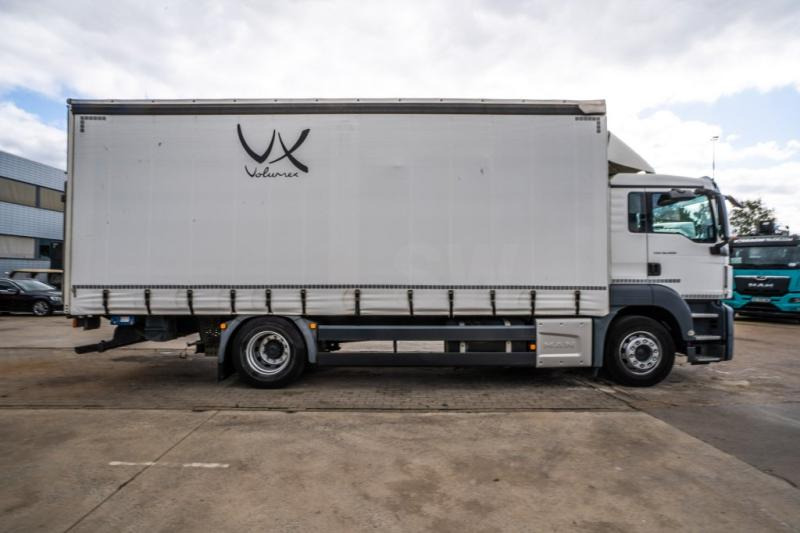MAN TGS 18.400 BL - Curtain side truck: picture 3 MAN TGS 18.400 BL - Curtain side truck: picture 3