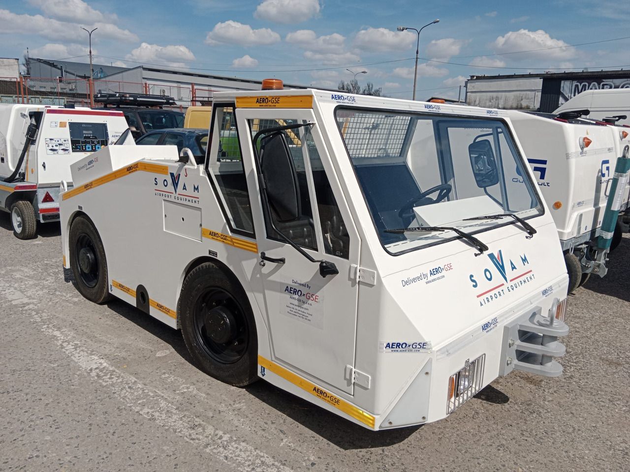 SOVAM K100 FOR RENT - Pushback tractor: picture 1 SOVAM K100 FOR RENT - Pushback tractor: picture 1