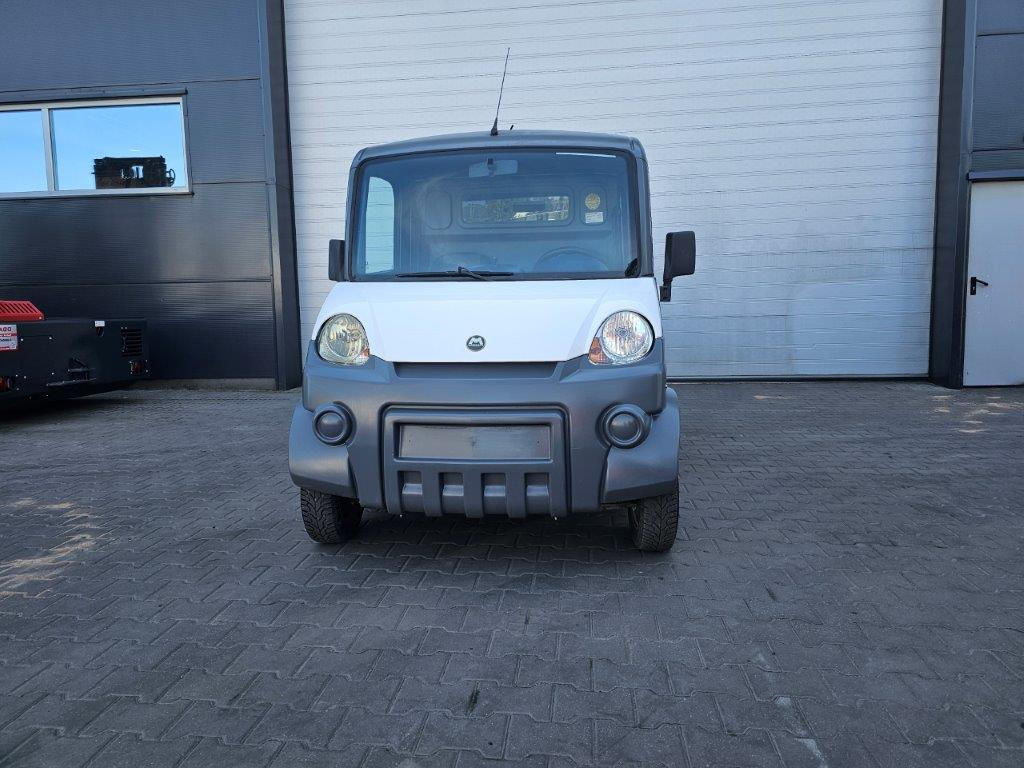 AIXAM MEGA - P96VBA - Closed box van: picture 3 AIXAM MEGA - P96VBA - Closed box van: picture 3