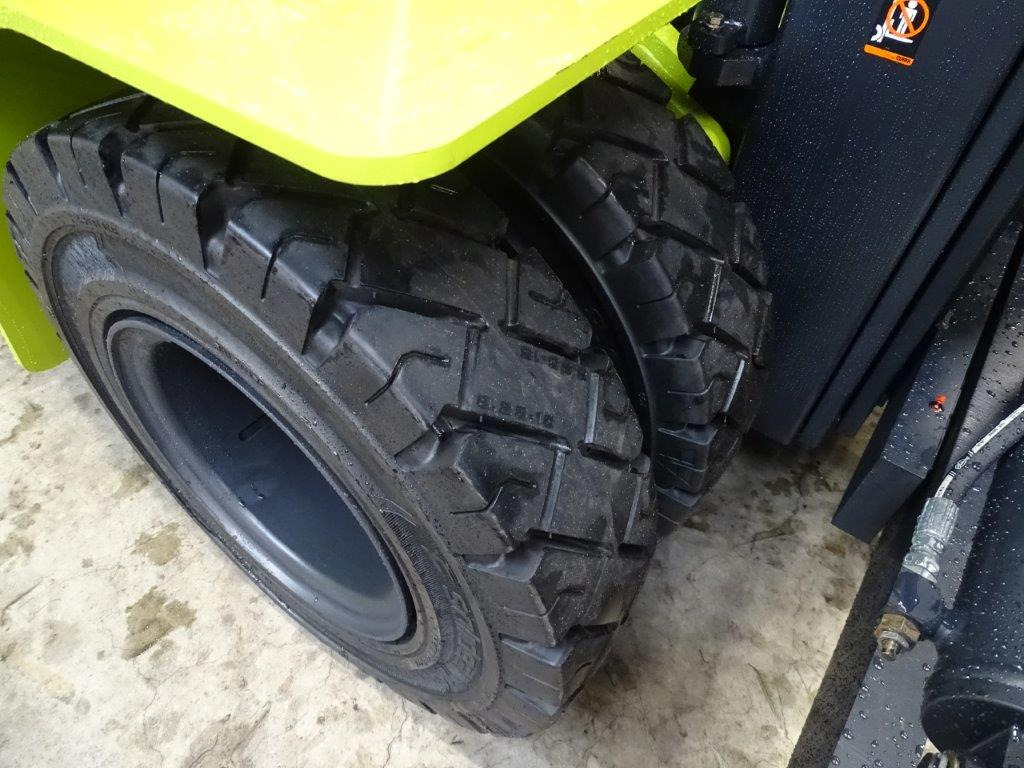 Clark C80D900 - TRIPLEX - DEMO - Diesel forklift: picture 2 Clark C80D900 - TRIPLEX - DEMO - Diesel forklift: picture 2