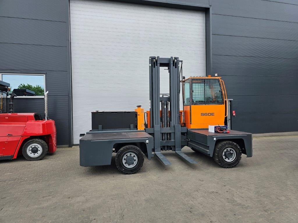 Hubtex S60E - TRIPLEX - NEU BATTERIE - Side loader: picture 1 Hubtex S60E - TRIPLEX - NEU BATTERIE - Side loader: picture 1