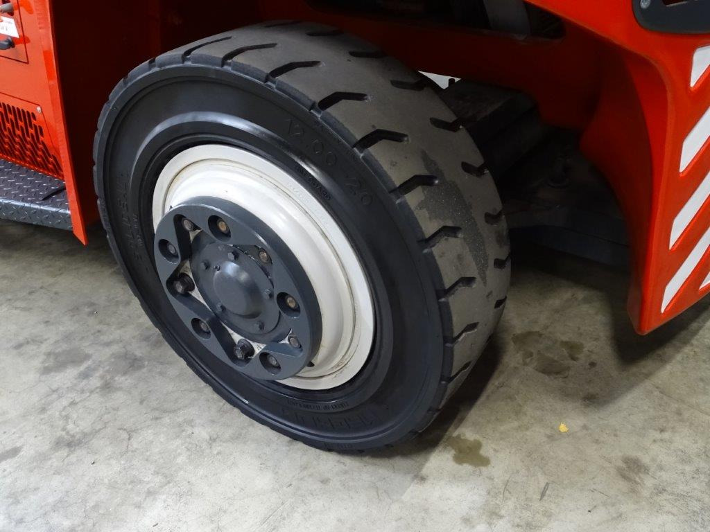 Diesel forklift Kalmar DCE120-6: picture 9