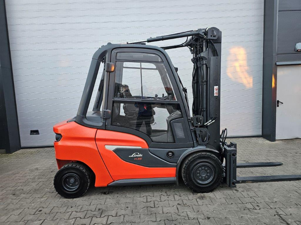 Linde H35D-01 - TRIPLEX - NEU MODEL - Diesel forklift: picture 3 Linde H35D-01 - TRIPLEX - NEU MODEL - Diesel forklift: picture 3