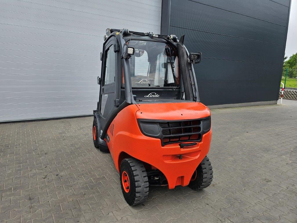 Linde H35D-02 - TRIPLEX - Diesel forklift: picture 4 Linde H35D-02 - TRIPLEX - Diesel forklift: picture 4