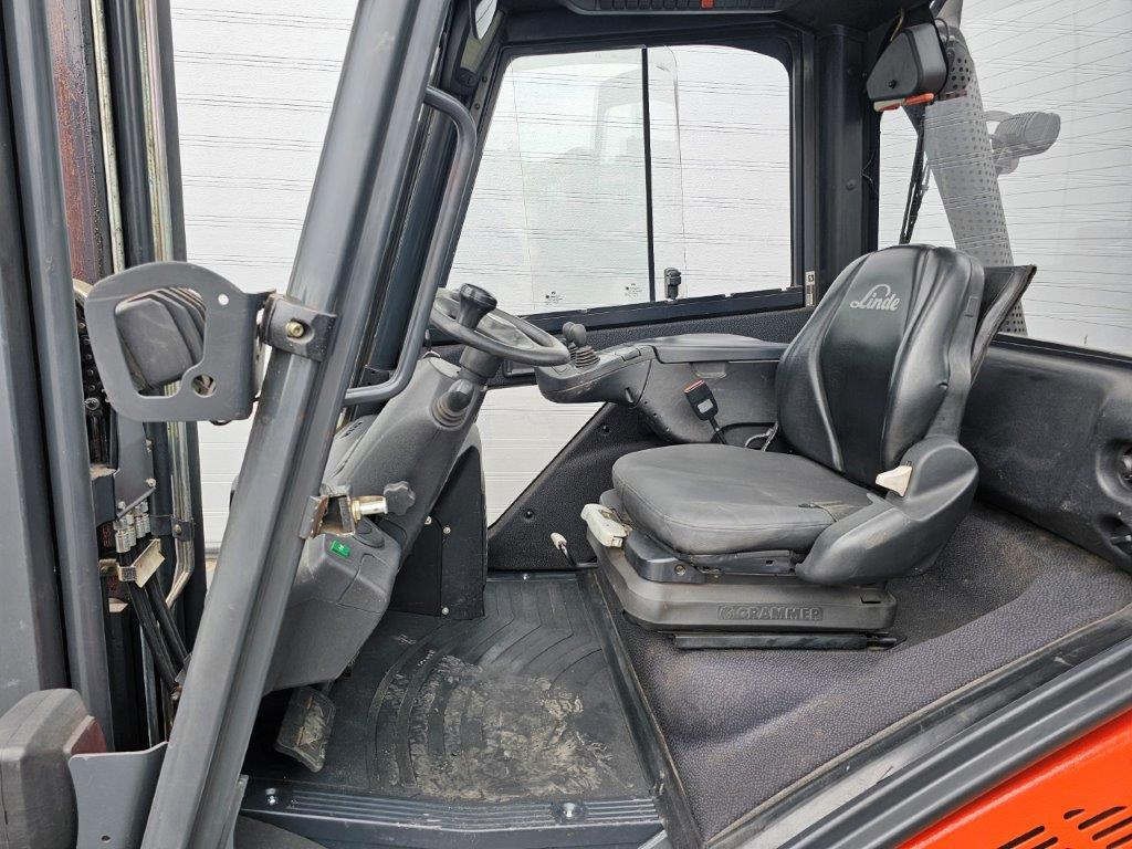 Linde H35D-02 - TRIPLEX - Diesel forklift: picture 5 Linde H35D-02 - TRIPLEX - Diesel forklift: picture 5