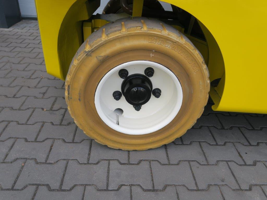 LPG forklift Yale GLP50VX TRIPLEX Container-Indoor-Stapler: picture 9