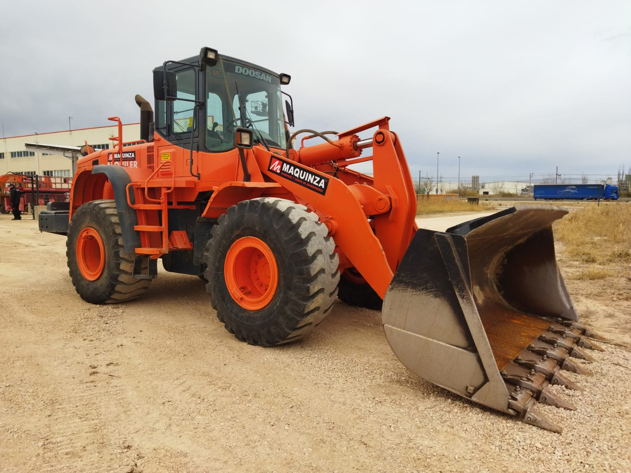 DOOSAN DL300 - Wheel loader: picture 2 DOOSAN DL300 - Wheel loader: picture 2