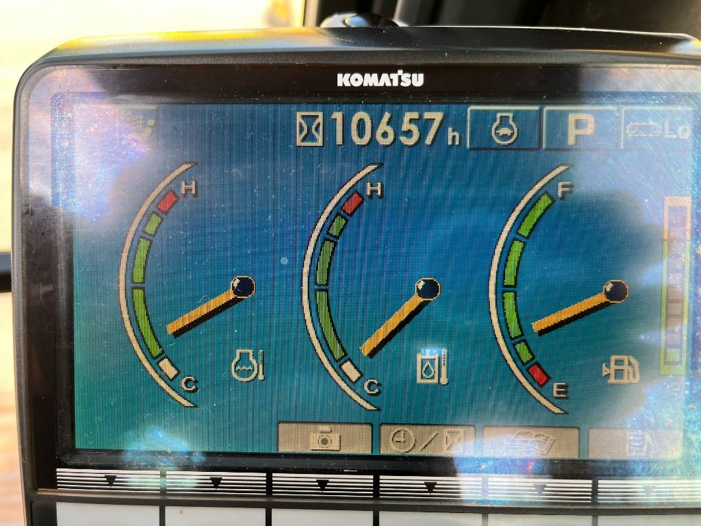 Komatsu PC 210 LC-8  leasing Komatsu PC 210 LC-8: picture 8