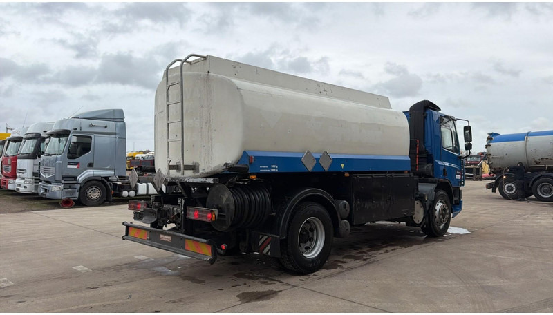 DAF CF 75.290 (15000L / 2 COMPARTIMENTS / MANUAL PUMP / EURO 2 / MANUAL GEARBOX) - Tanker truck: picture 4 DAF CF 75.290 (15000L / 2 COMPARTIMENTS / MANUAL PUMP / EURO 2 / MANUAL GEARBOX) - Tanker truck: picture 4