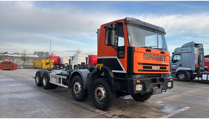 Iveco EUROTRAKKER 340 E 34 (POMPE MANUELLE / GRAND PONT / LAMES / MANUAL PUMP / BIG AXLE / STEEL SUSP.) - Cab chassis truck: picture 3 Iveco EUROTRAKKER 340 E 34 (POMPE MANUELLE / GRAND PONT / LAMES / MANUAL PUMP / BIG AXLE / STEEL SUSP.) - Cab chassis truck: picture 3