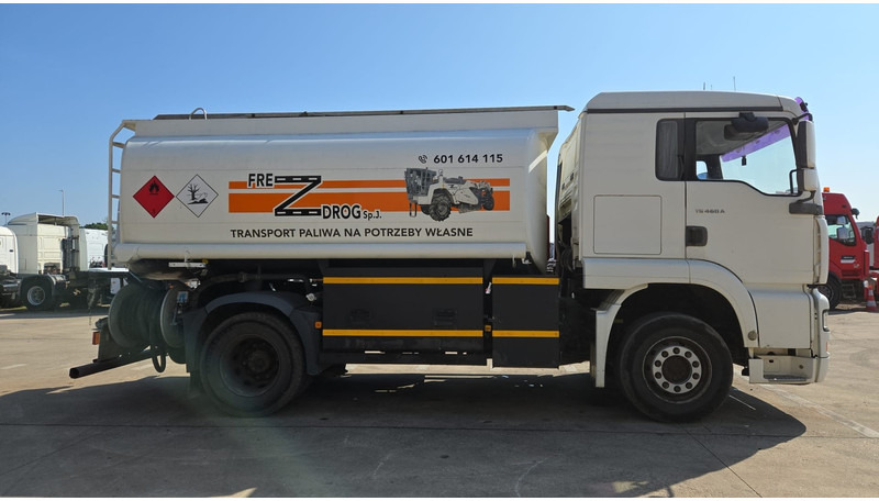 MAN TGA 18.460 (14.140L / MANUAL PUMP / MANUAL GEARBOX / TOP CONDITON / BOITE & POMPE MANUELLE) - Tanker truck: picture 3 MAN TGA 18.460 (14.140L / MANUAL PUMP / MANUAL GEARBOX / TOP CONDITON / BOITE & POMPE MANUELLE) - Tanker truck: picture 3