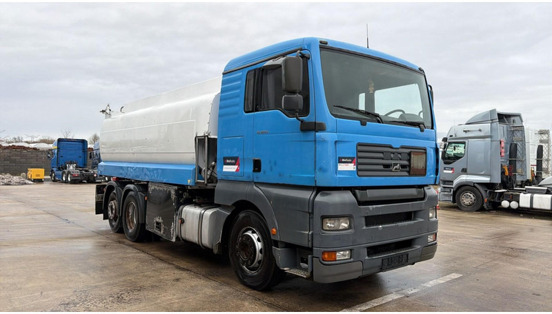 MAN TGA 26.360 (POMPE MANUELLE / 17000L / MANUAL PUMP / MANUAL GEARBOX / BOITE MANUELLE) - Tanker truck: picture 2 MAN TGA 26.360 (POMPE MANUELLE / 17000L / MANUAL PUMP / MANUAL GEARBOX / BOITE MANUELLE) - Tanker truck: picture 2