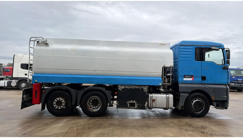 MAN TGA 26.360 (POMPE MANUELLE / 17000L / MANUAL PUMP / MANUAL GEARBOX / BOITE MANUELLE) - Tanker truck: picture 3 MAN TGA 26.360 (POMPE MANUELLE / 17000L / MANUAL PUMP / MANUAL GEARBOX / BOITE MANUELLE) - Tanker truck: picture 3