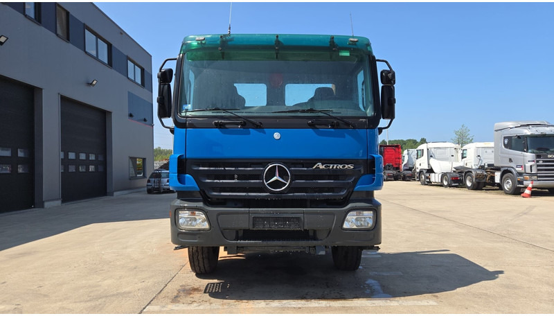 Mercedes-Benz Actros 2636 (MP2 / LAMES / STEEL SUSP. / BOITE MANUELLE / RETARDER !! / TRES PROPRE) - Cab chassis truck: picture 2 Mercedes-Benz Actros 2636 (MP2 / LAMES / STEEL SUSP. / BOITE MANUELLE / RETARDER !! / TRES PROPRE) - Cab chassis truck: picture 2