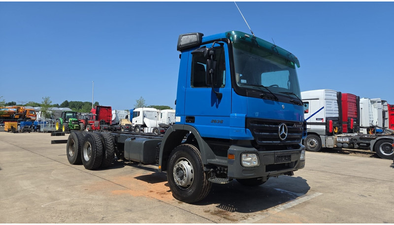 Mercedes-Benz Actros 2636 (MP2 / LAMES / STEEL SUSP. / BOITE MANUELLE / RETARDER !! / TRES PROPRE) - Cab chassis truck: picture 3 Mercedes-Benz Actros 2636 (MP2 / LAMES / STEEL SUSP. / BOITE MANUELLE / RETARDER !! / TRES PROPRE) - Cab chassis truck: picture 3