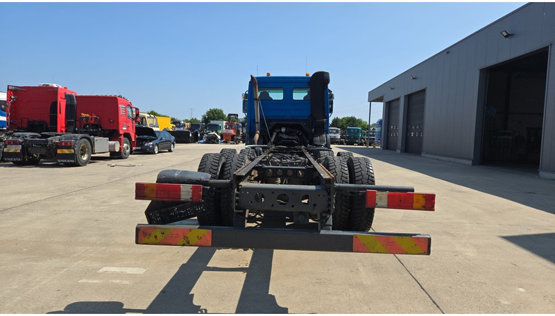 Mercedes-Benz Actros 2636 (MP2 / LAMES / STEEL SUSP. / BOITE MANUELLE / RETARDER !! / TRES PROPRE) - Cab chassis truck: picture 5 Mercedes-Benz Actros 2636 (MP2 / LAMES / STEEL SUSP. / BOITE MANUELLE / RETARDER !! / TRES PROPRE) - Cab chassis truck: picture 5