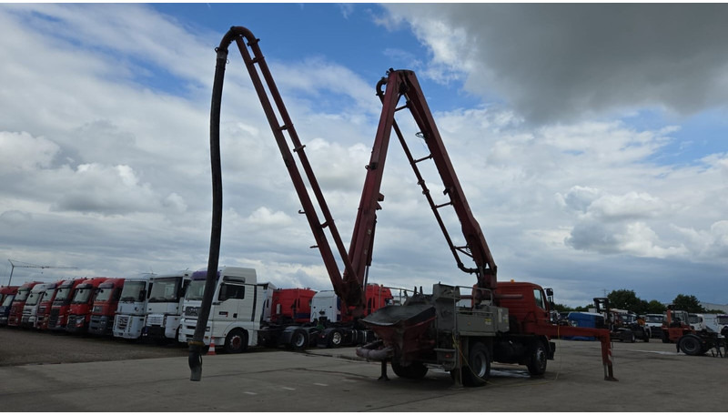 Mercedes-Benz SK 1824 (V6 / LAMES / GRAND PONT / PUTZMEISTER 24M/ JOYSTICK / RADIO) - Concrete pump truck: picture 4 Mercedes-Benz SK 1824 (V6 / LAMES / GRAND PONT / PUTZMEISTER 24M/ JOYSTICK / RADIO) - Concrete pump truck: picture 4