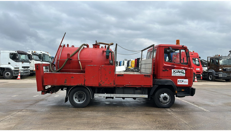 Mercedes-Benz SK 814 (VIDANGEUR / VACUUM / AUXILAIRY / SPER / STEEL SUSP. / LAMES) - Vacuum truck: picture 4 Mercedes-Benz SK 814 (VIDANGEUR / VACUUM / AUXILAIRY / SPER / STEEL SUSP. / LAMES) - Vacuum truck: picture 4