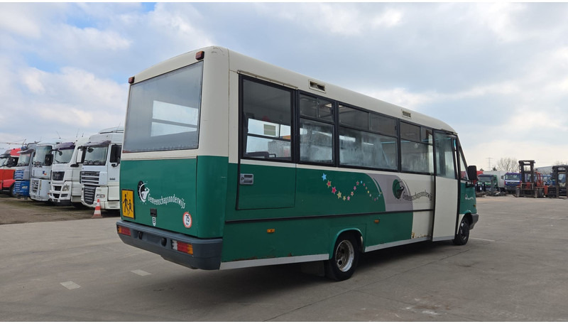 Mercedes-Benz Vario 614 (BELGIAN BUS / 34 SEATS / MANUAL PUMP / LAMES / STEEL SUSP.) - City bus: picture 5 Mercedes-Benz Vario 614 (BELGIAN BUS / 34 SEATS / MANUAL PUMP / LAMES / STEEL SUSP.) - City bus: picture 5