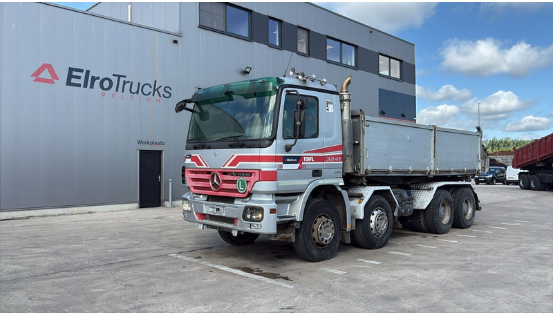 Mercedes-Benz actros 3241 (8X4 / LAMES / GRAND PONT / GRAND BENNE / 3 PONTS / TRES BONNE ETAT) - Tipper: picture 1 Mercedes-Benz actros 3241 (8X4 / LAMES / GRAND PONT / GRAND BENNE / 3 PONTS / TRES BONNE ETAT) - Tipper: picture 1
