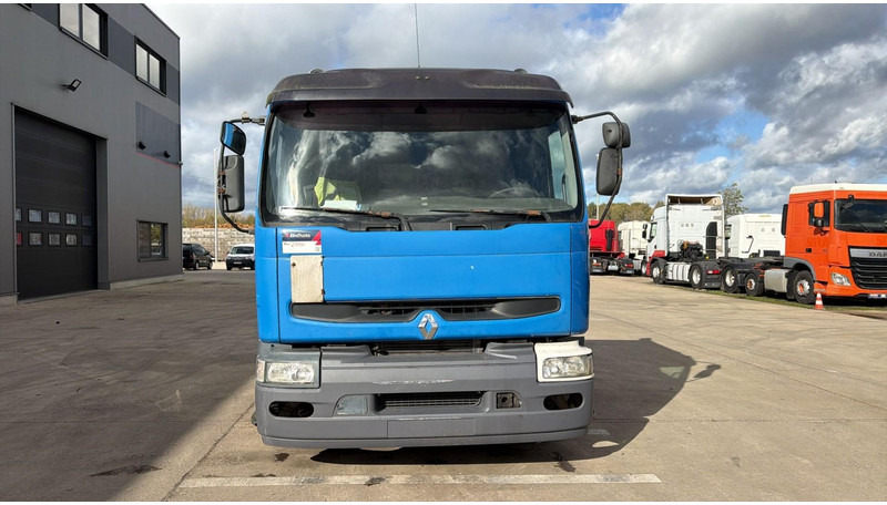 Renault Premium 320 (BOITE MANUELLE / MANUAL GEARBOX) - Cab chassis truck: picture 2 Renault Premium 320 (BOITE MANUELLE / MANUAL GEARBOX) - Cab chassis truck: picture 2