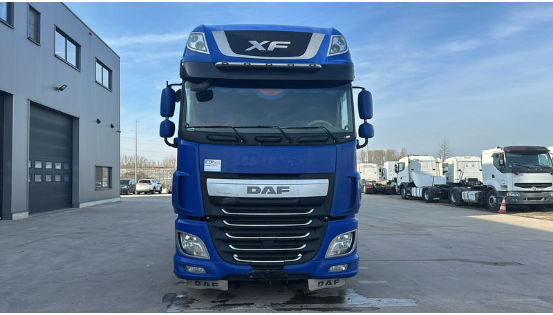 DAF 106 XF 460 (TRES PROPRE / EURO 6 / SUPER SPACE CAB) - Tractor unit: picture 2 DAF 106 XF 460 (TRES PROPRE / EURO 6 / SUPER SPACE CAB) - Tractor unit: picture 2