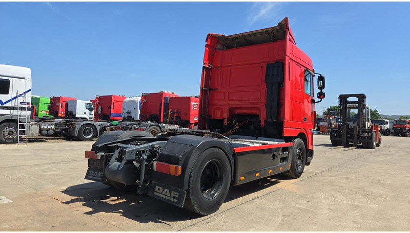 DAF XF 105.410 (BOITE MANUELLE / SUPER PROPRE !!! / TRES BONNE ETAT / AIRCO / MANUAL GEARBOX) - Tractor unit: picture 5 DAF XF 105.410 (BOITE MANUELLE / SUPER PROPRE !!! / TRES BONNE ETAT / AIRCO / MANUAL GEARBOX) - Tractor unit: picture 5