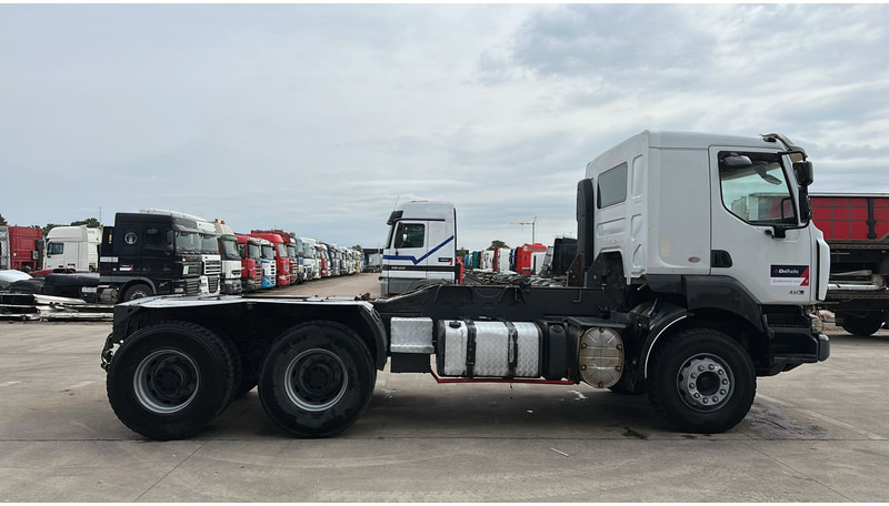 Renault Kerax 460 DXI (TRES BONNE ETAT / LAMES / BOITE MANUELLE / MANUAL GEARBOX / PROPRE / GRAND PONT) - Tractor unit: picture 4 Renault Kerax 460 DXI (TRES BONNE ETAT / LAMES / BOITE MANUELLE / MANUAL GEARBOX / PROPRE / GRAND PONT) - Tractor unit: picture 4