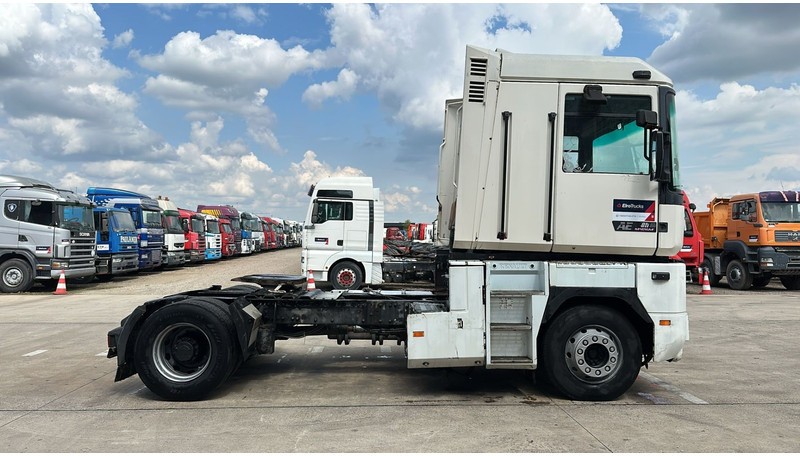 Renault Magnum AE 420 (2 CULLASE / MANUAL PUMP / POMPE MANUELLE / GRAND PONT / BIG AXLE) - Tractor unit: picture 3 Renault Magnum AE 420 (2 CULLASE / MANUAL PUMP / POMPE MANUELLE / GRAND PONT / BIG AXLE) - Tractor unit: picture 3