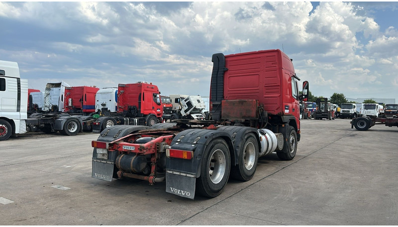 Volvo FM 12 - 420 (6X4 / TRACTEUR ORIGINAL / BOITE MANUELLE / MANUAL GEARBOX / PROPRE) - Tractor unit: picture 5 Volvo FM 12 - 420 (6X4 / TRACTEUR ORIGINAL / BOITE MANUELLE / MANUAL GEARBOX / PROPRE) - Tractor unit: picture 5