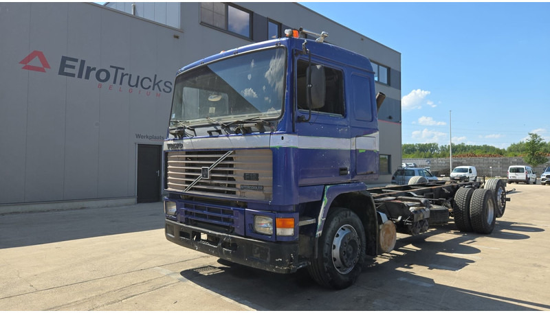 Volvo F 12 - 360 (FULL STEEL SUSPENSION / MANUAL PUMP / SUSP. LAMES / 6X2) - Cab chassis truck: picture 1 Volvo F 12 - 360 (FULL STEEL SUSPENSION / MANUAL PUMP / SUSP. LAMES / 6X2) - Cab chassis truck: picture 1