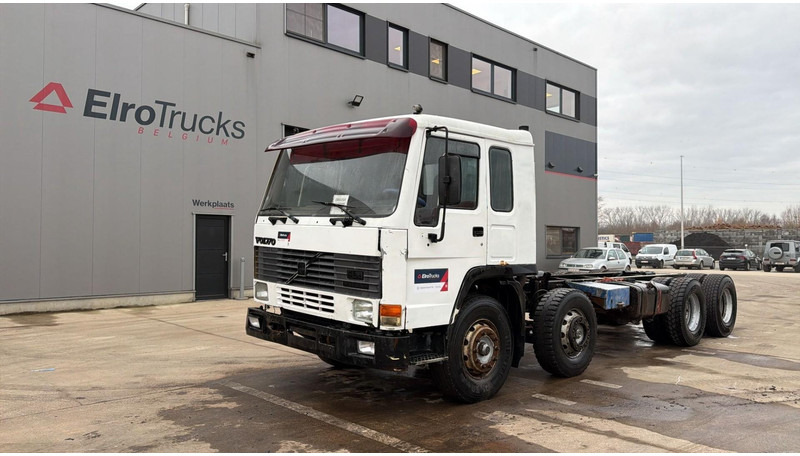 Volvo FL 10 - 320 (POMPE MANUELLE / MANUAL PUMP / LAMES / STEEL SUSP. / 8X4) - Cab chassis truck: picture 1 Volvo FL 10 - 320 (POMPE MANUELLE / MANUAL PUMP / LAMES / STEEL SUSP. / 8X4) - Cab chassis truck: picture 1
