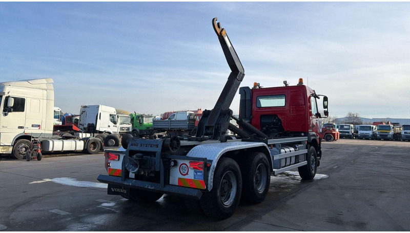 Volvo FMX 450 (BE TRUCK / WHEELBASE 3900 / 23T HOOK / 6X4 / BIG HUB / GROSSE ASCHEN) - Hook lift truck: picture 4 Volvo FMX 450 (BE TRUCK / WHEELBASE 3900 / 23T HOOK / 6X4 / BIG HUB / GROSSE ASCHEN) - Hook lift truck: picture 4