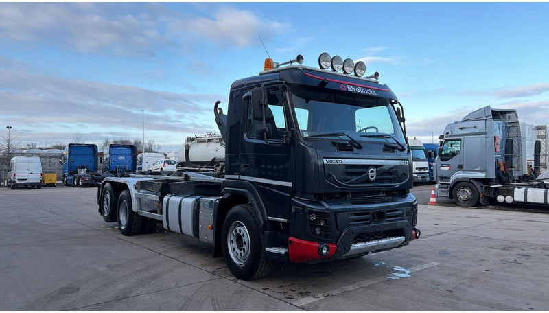 Volvo FMX 460 (EURO 5 EEV / 25T HOOK / BELGIAN TRUCK / 6X2 / RETARDER / STEERINGAXLE / STUURAS) - Hook lift truck: picture 2 Volvo FMX 460 (EURO 5 EEV / 25T HOOK / BELGIAN TRUCK / 6X2 / RETARDER / STEERINGAXLE / STUURAS) - Hook lift truck: picture 2
