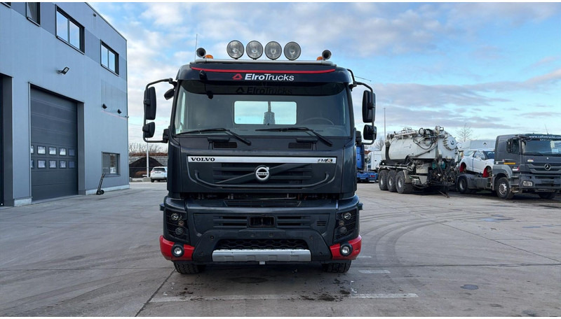 Volvo FMX 460 (EURO 5 EEV / 25T HOOK / BELGIAN TRUCK / 6X2 / RETARDER / STEERINGAXLE / STUURAS) - Hook lift truck: picture 5 Volvo FMX 460 (EURO 5 EEV / 25T HOOK / BELGIAN TRUCK / 6X2 / RETARDER / STEERINGAXLE / STUURAS) - Hook lift truck: picture 5