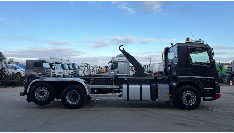 Volvo FMX 460 (EURO 5 EEV / 25T HOOK / BELGIAN TRUCK / 6X2 / RETARDER / STEERINGAXLE / STUURAS) - Hook lift truck: picture 3 Volvo FMX 460 (EURO 5 EEV / 25T HOOK / BELGIAN TRUCK / 6X2 / RETARDER / STEERINGAXLE / STUURAS) - Hook lift truck: picture 3