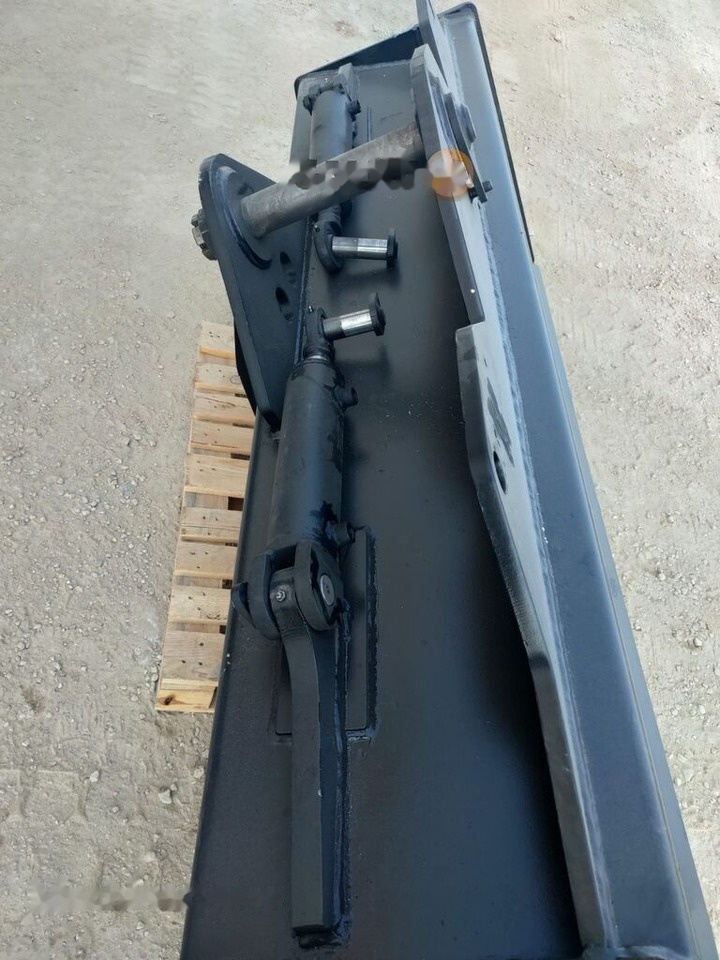 Galen OQ65 Tilt Bucket - Excavator bucket: picture 3 Galen OQ65 Tilt Bucket - Excavator bucket: picture 3