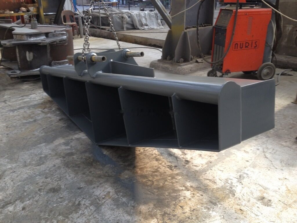 Galen TRAPEZOID BUCKET (V Ditch Bucket) - Excavator bucket: picture 1 Galen TRAPEZOID BUCKET (V Ditch Bucket) - Excavator bucket: picture 1