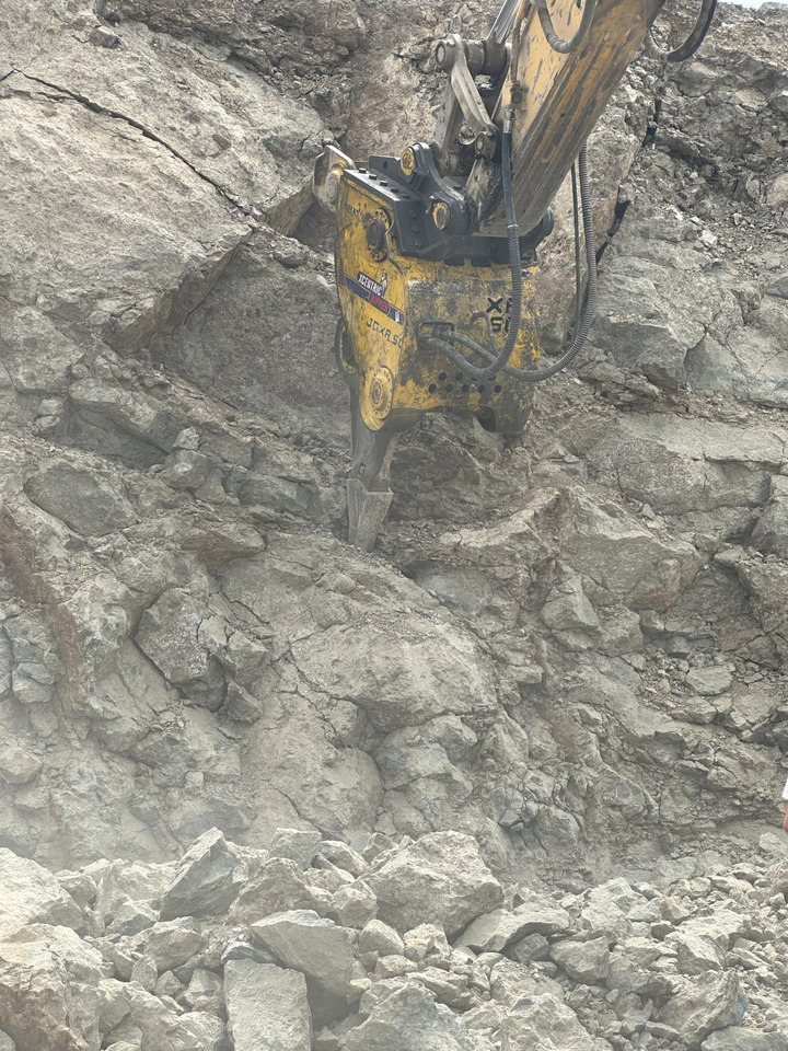 Xcentric Ripper XR50 Reconditioned - Ripper for Crawler excavator: picture 2 Xcentric Ripper XR50 Reconditioned - Ripper for Crawler excavator: picture 2