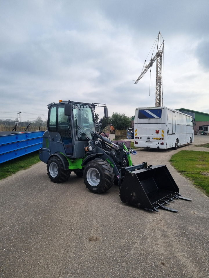 Wheel loader WCM-L2416: picture 8