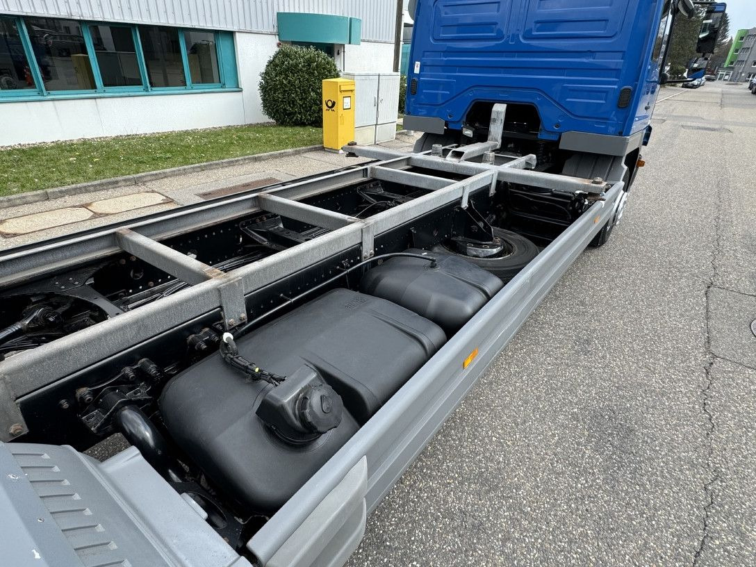 Container transporter/ Swap body truck Mercedes-Benz Atego 1529 LL BDF 6-Sitze Umzug u-LBW  Gr-Haus: picture 12