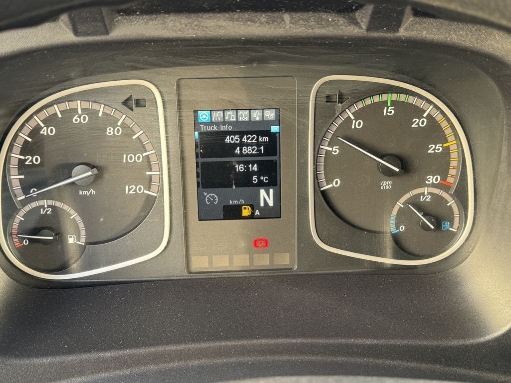 Closed box van Mercedes-Benz Atego 818L Koffer 6,3m LBW Klima Autom. Luftgef.: picture 14