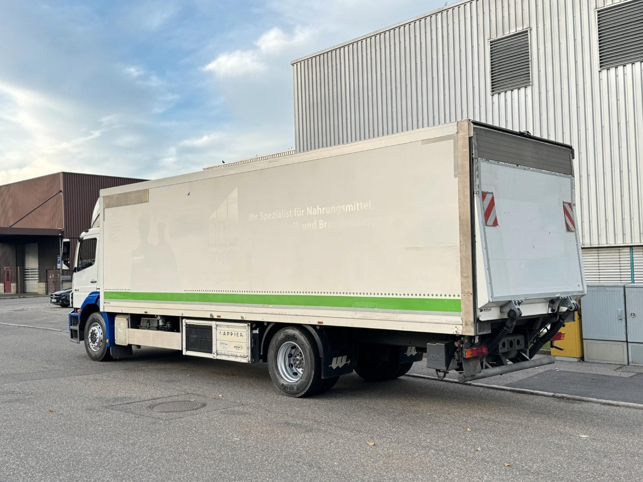 Mercedes-Benz Axor 1824L Bi-Temp. Kühlkoffer 8,67m LBW Supra - Refrigerator truck: picture 5 Mercedes-Benz Axor 1824L Bi-Temp. Kühlkoffer 8,67m LBW Supra - Refrigerator truck: picture 5