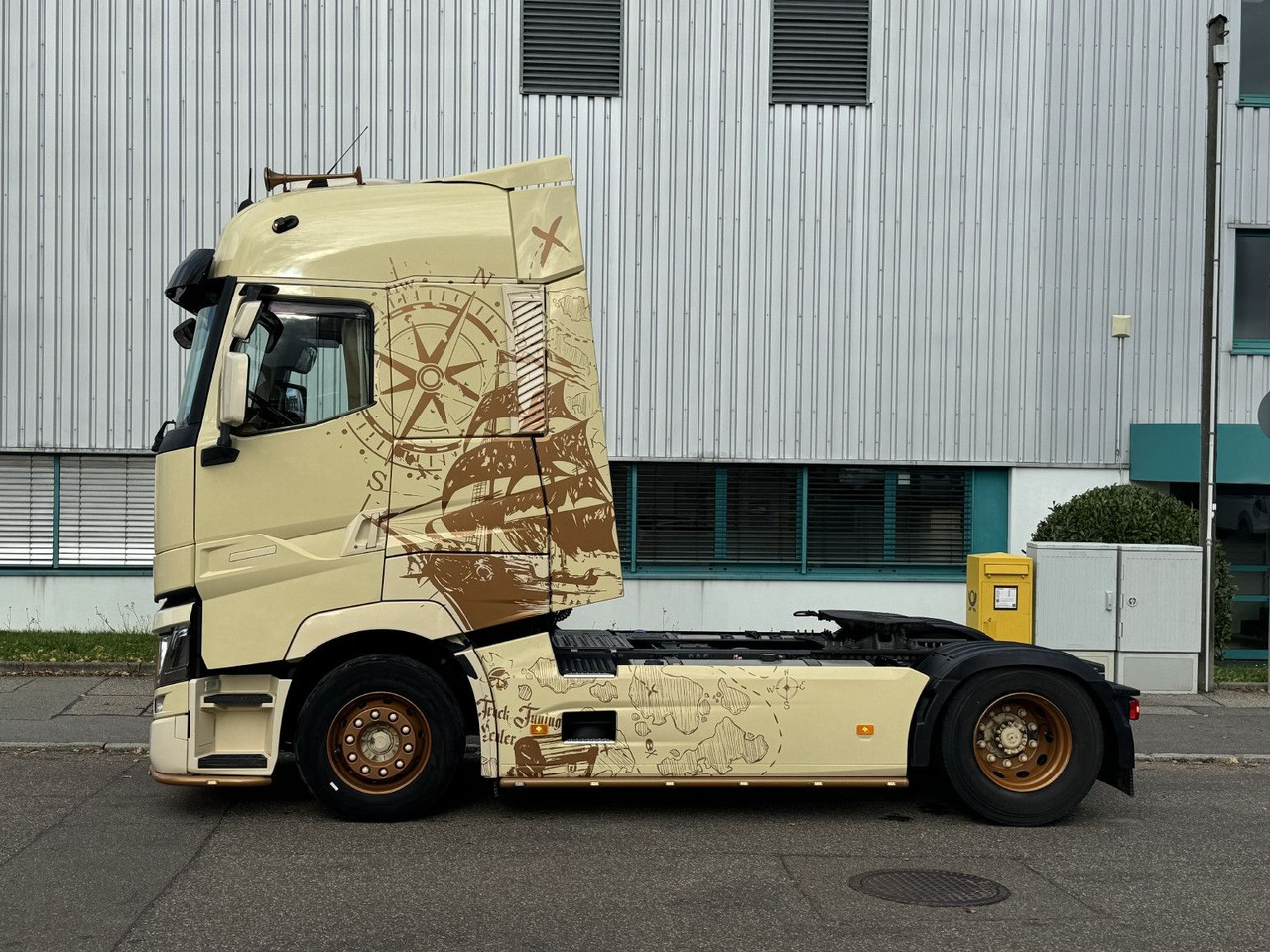 Renault T520 HIGHCAB TTC-Umbau 2-Tanks Retarder Standkli - Tractor unit: picture 5 Renault T520 HIGHCAB TTC-Umbau 2-Tanks Retarder Standkli - Tractor unit: picture 5