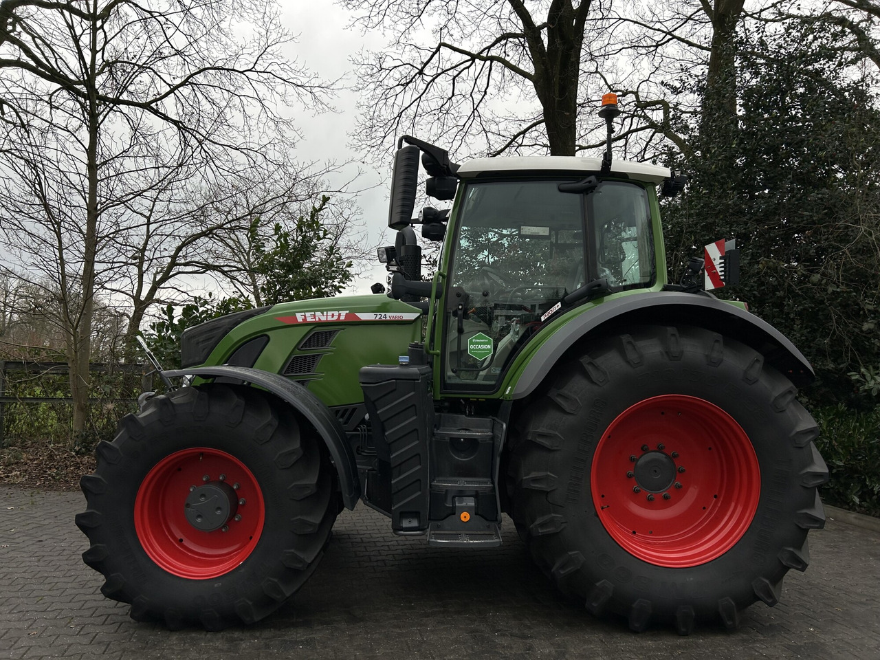 Fendt 724 Vario Gen6 ProfiPlus setting 2 - Farm tractor: picture 2 Fendt 724 Vario Gen6 ProfiPlus setting 2 - Farm tractor: picture 2