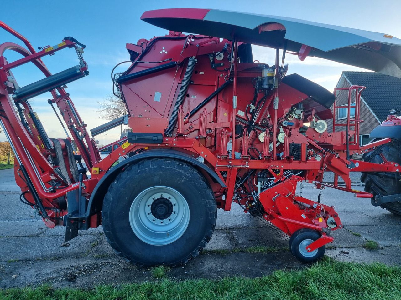 LELY WELGER RPC 160V - Bale wrapper: picture 4 LELY WELGER RPC 160V - Bale wrapper: picture 4